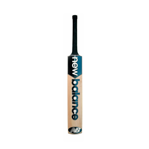 DC 200i Cricket Bat