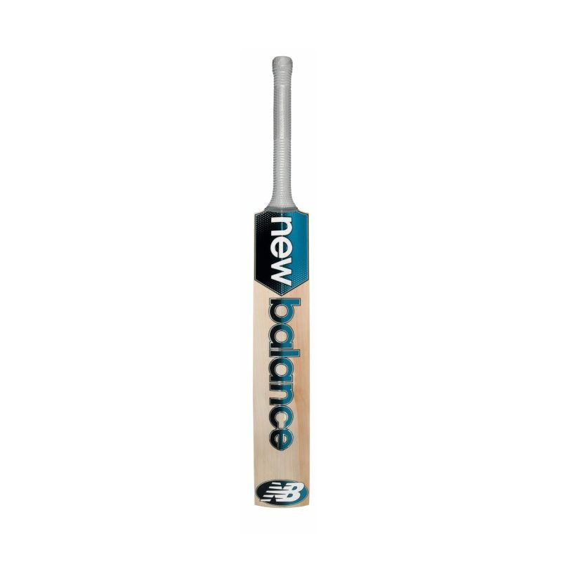 DC 650i Cricket Bat