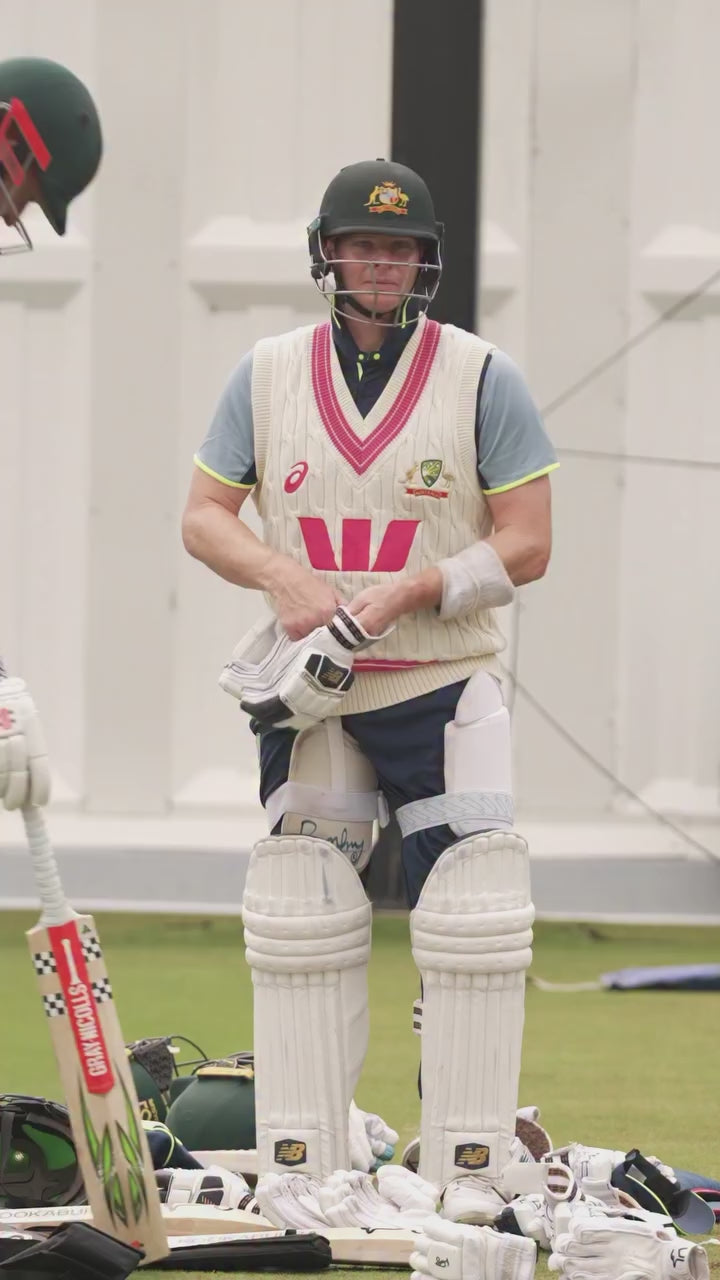 DC 10i Batting Gloves