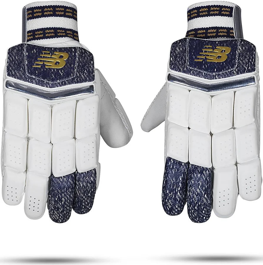 DC 8i Batting Gloves